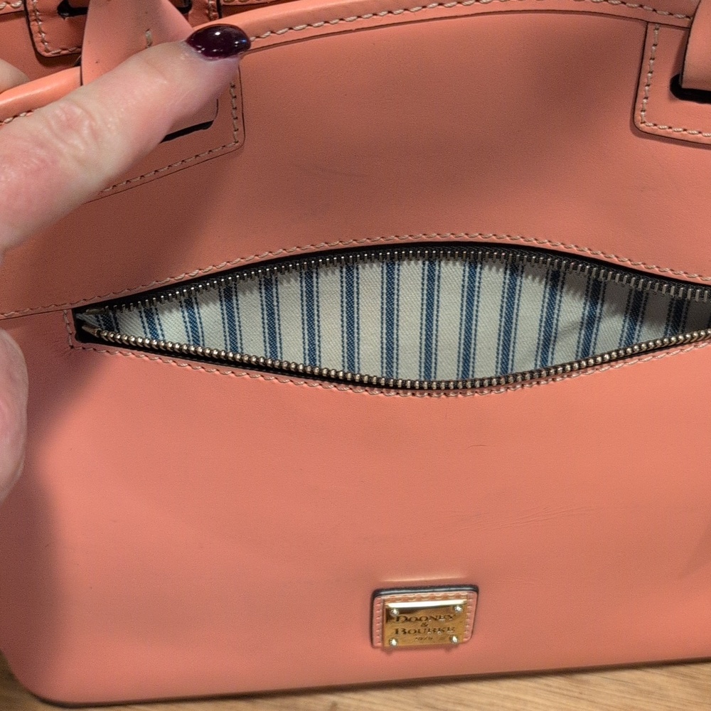 Dooney & Bourke Coral Leather Shoulder Bag. EUC - Picture 12 of 13